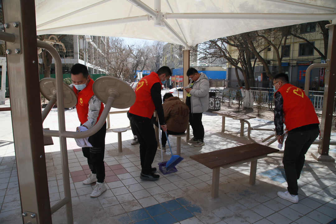 党员先行做表率，志愿服务我先行——省第三人民医院行政第三、临床第一党支部联合开展 主题党日活动(图5)